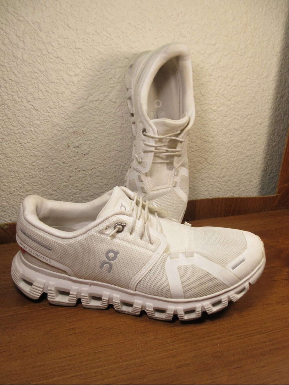 On Running Men’s Cloud Sneakers in All-White